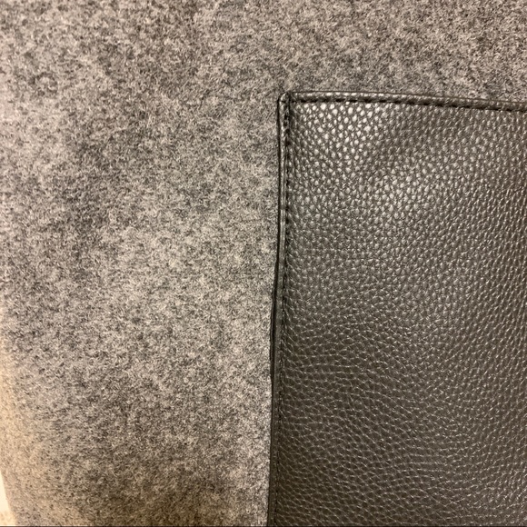 Black and Gray Large Tote Bag - Picture 4 of 8